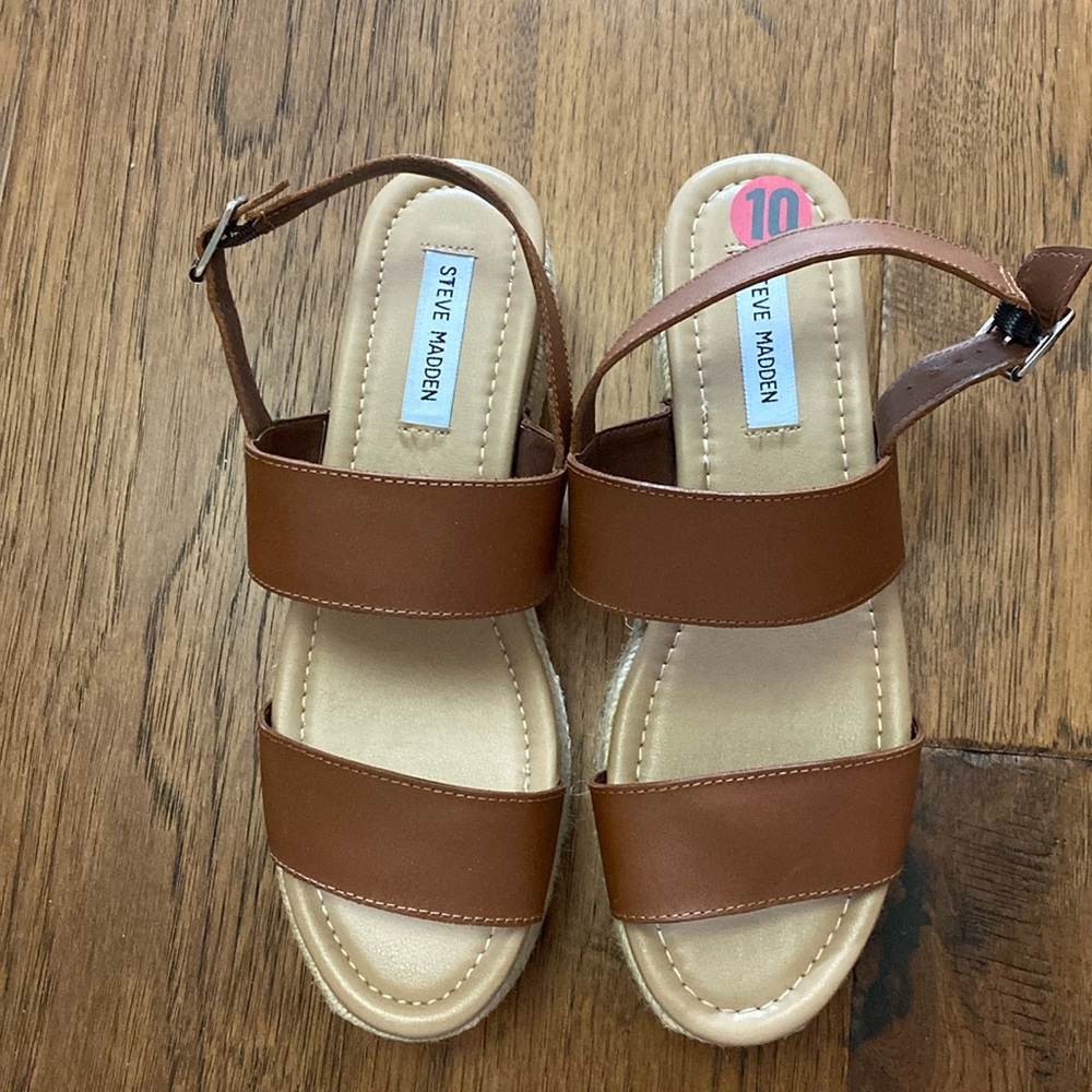 Steve Madden platform shoes. BNWT